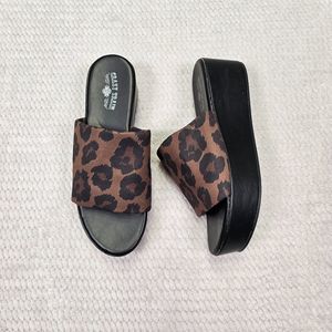 Women's Crazy‎ Train Sandals Leopard Print Size 9